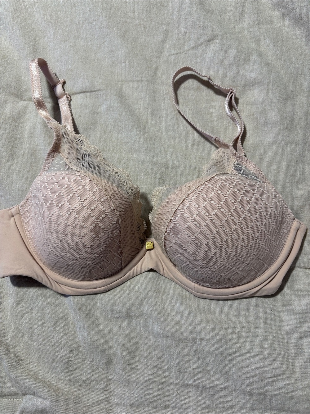 Chantelle 36B Lace-Trim T-Shirt Bra - Blush Pink